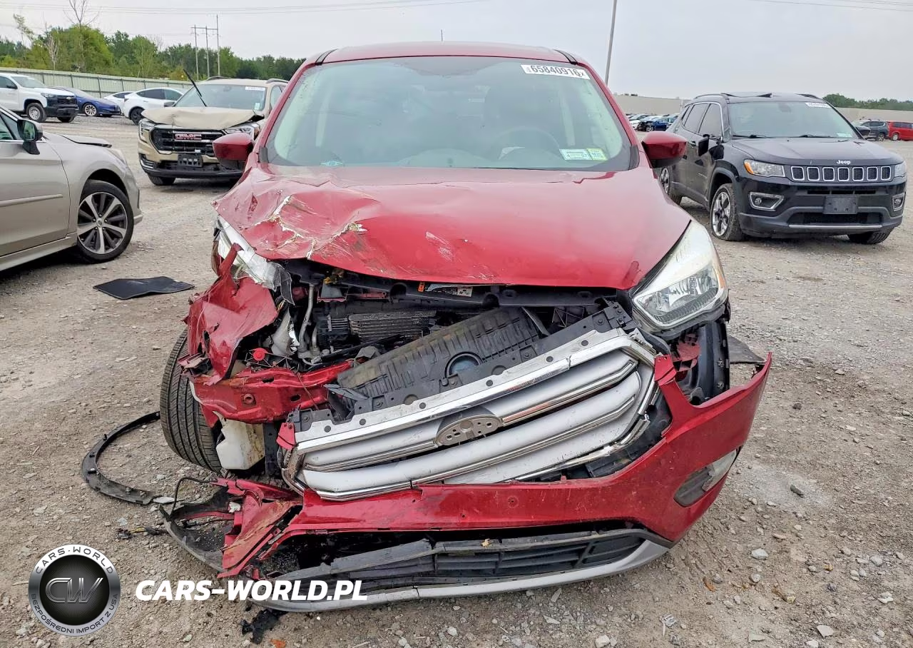 2017 Ford Escape Se VIN:1FMCU0GDXHUD57082 - 5