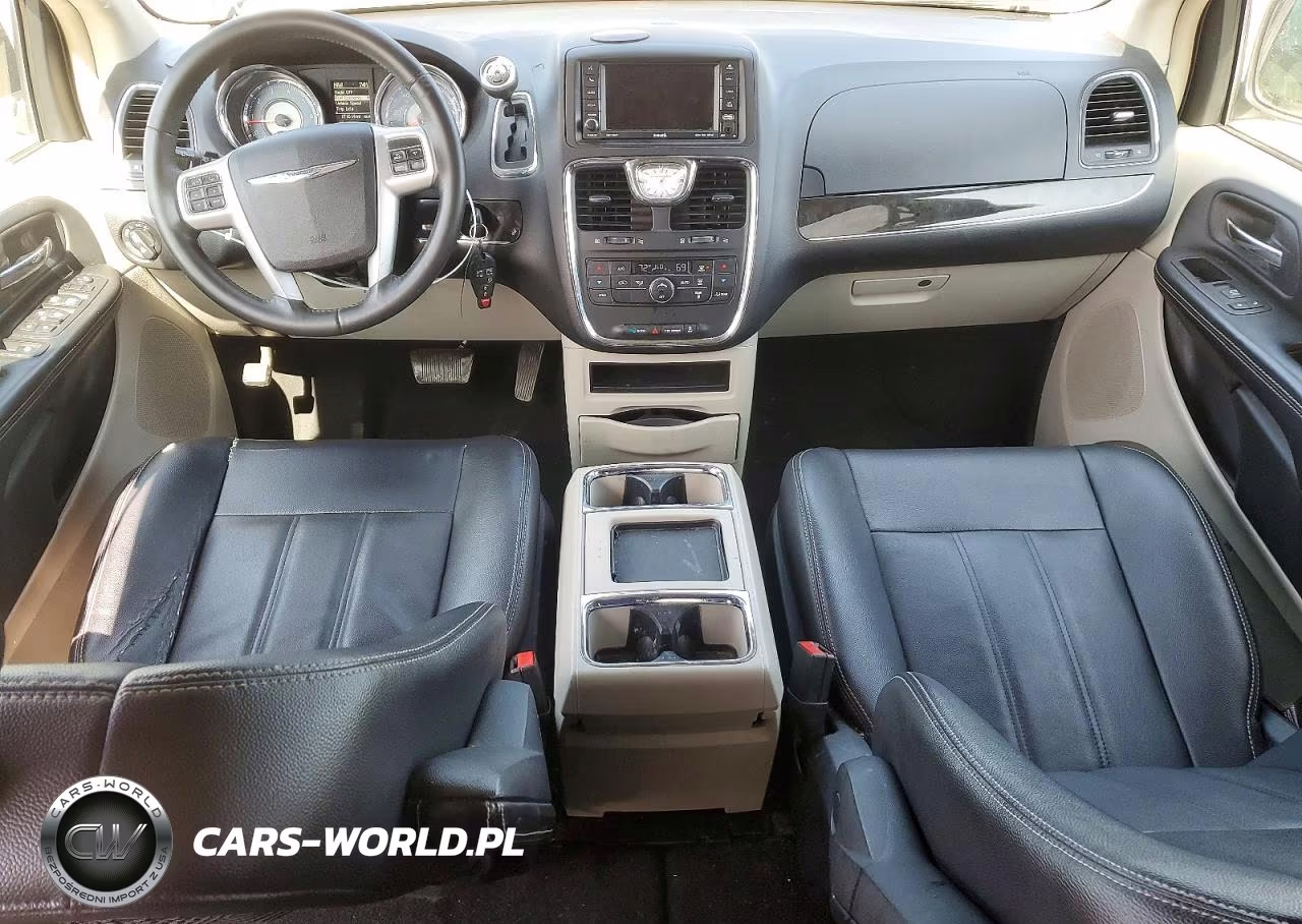 2015 Chrysler Town & Country Touring VIN:2C4RC1BG8FR645153 - 8