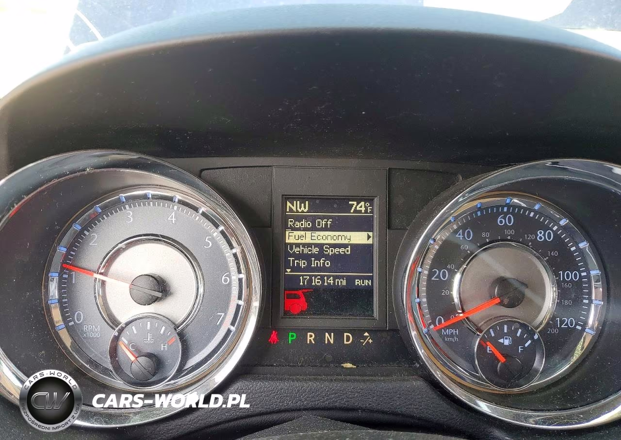 2015 Chrysler Town & Country Touring VIN:2C4RC1BG8FR645153 - 9