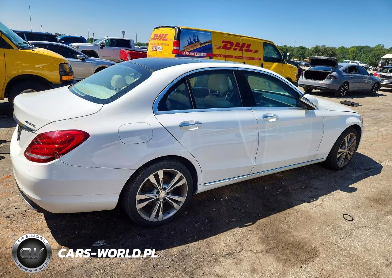 2017 Mercedes-Benz C 300 4Matic VIN:55SWF4KB8HU180726 - 3