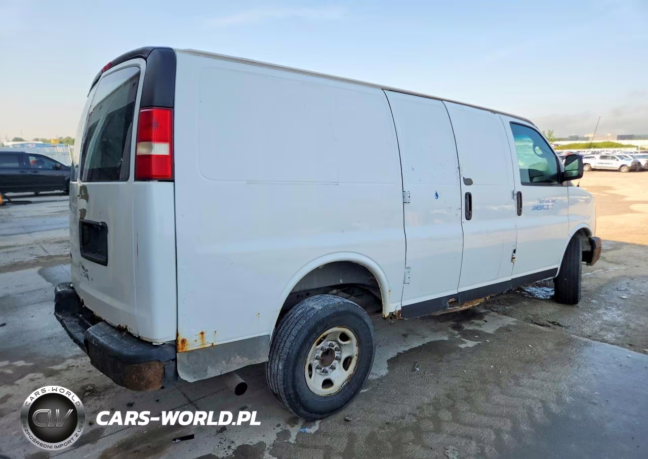 2011 Chevrolet Express 2500 Cargo Delivery Van VIN:1GCWGFFA4B1129770 - 3