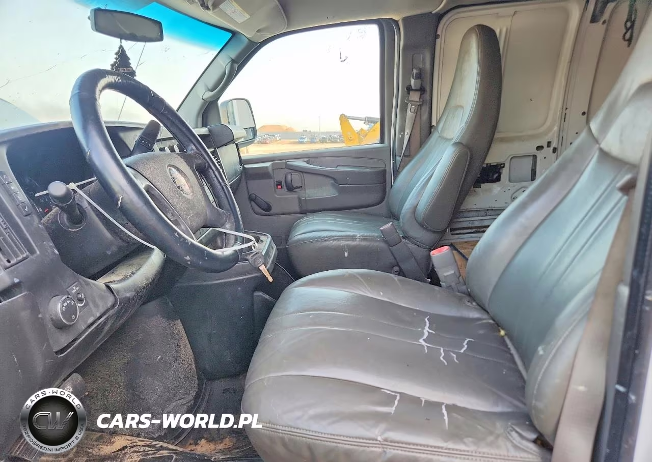 2011 Chevrolet Express 2500 Cargo Delivery Van VIN:1GCWGFFA4B1129770 - 7
