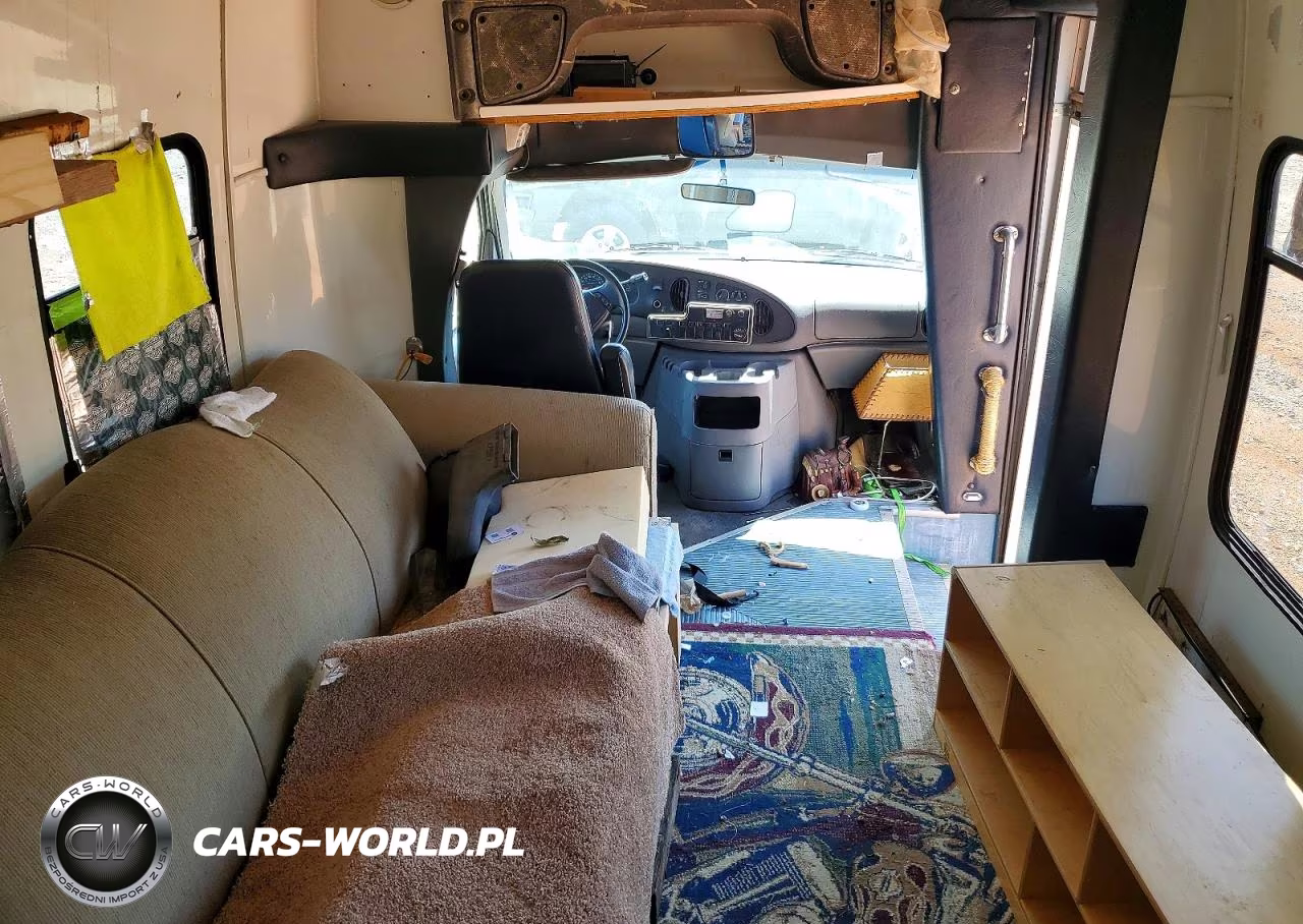 2002 Ford Econoline E350 Super Duty Cutaway Van VIN:1FDWE35S22HA08155 - 5
