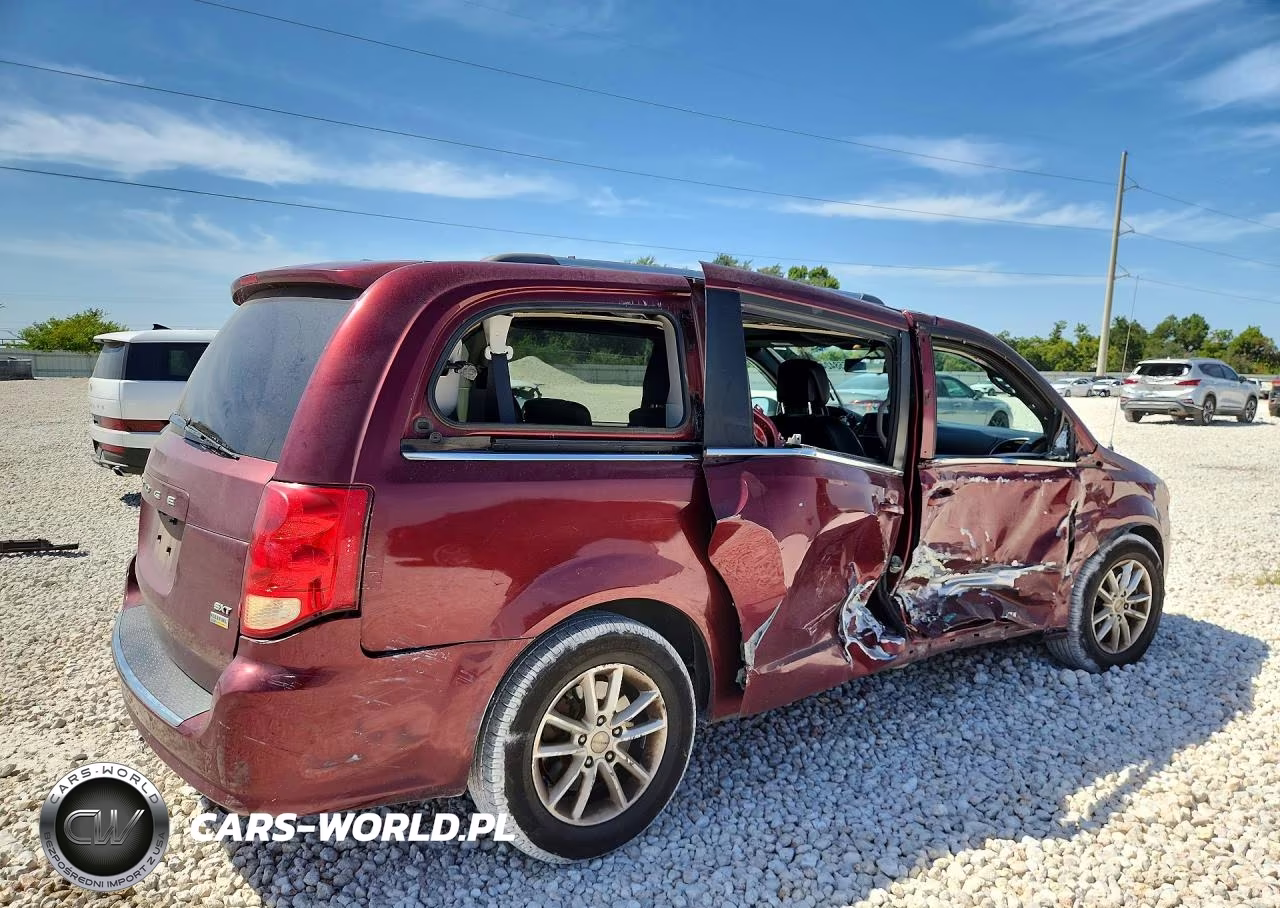 2018 Dodge Grand Caravan Sxt VIN:2C4RDGCGXJR215518 - 3