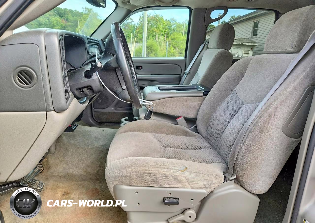2004 Chevrolet Suburban K2500 VIN:3GNGK26U34G267205 - 10