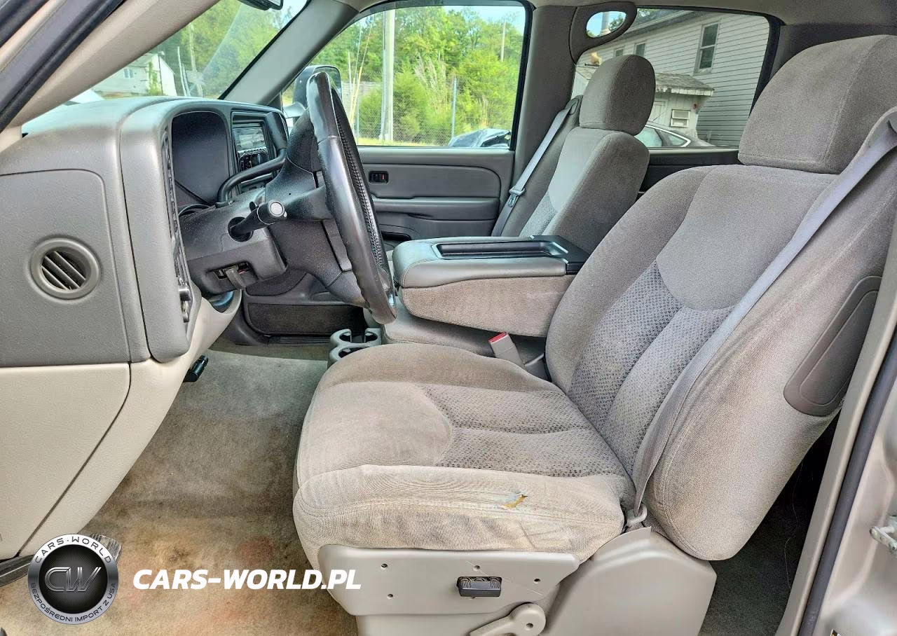 2004 Chevrolet Suburban K2500 VIN:3GNGK26U34G267205 - 7
