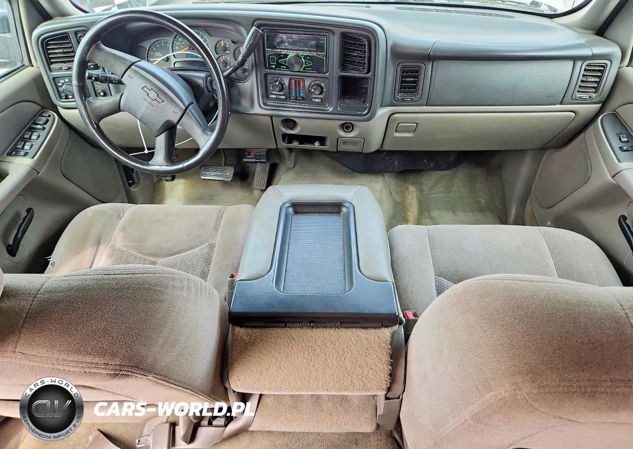 2004 Chevrolet Suburban K2500 VIN:3GNGK26U34G267205 - 8