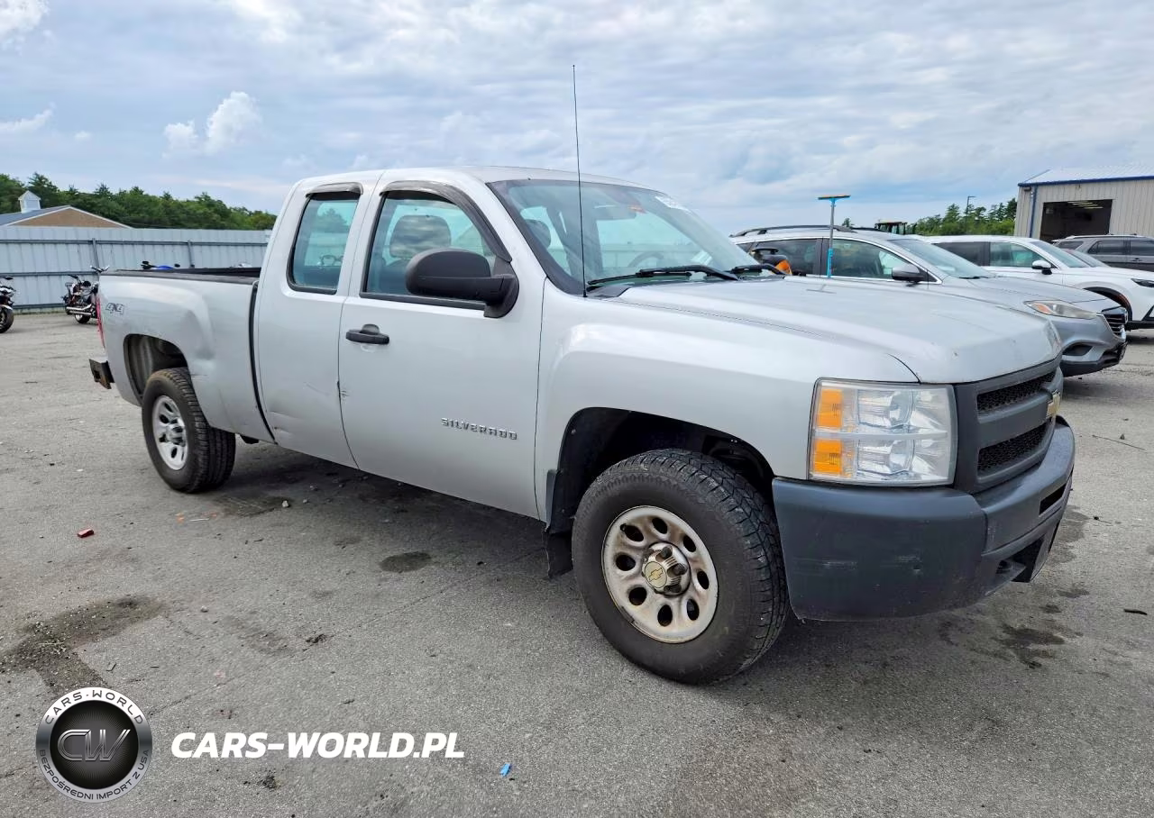 2011 Chevrolet Silverado K1500 VIN:1GCRKPE33BZ271758 - 4