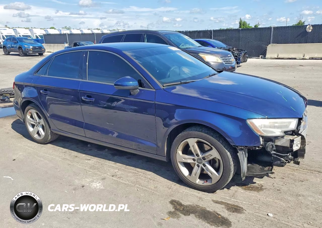 2018 Audi A3 Premium VIN:WAUAUGFF5J1004793 - 4