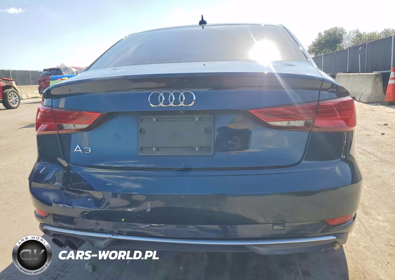 2018 Audi A3 Premium VIN:WAUAUGFF5J1004793 - 6