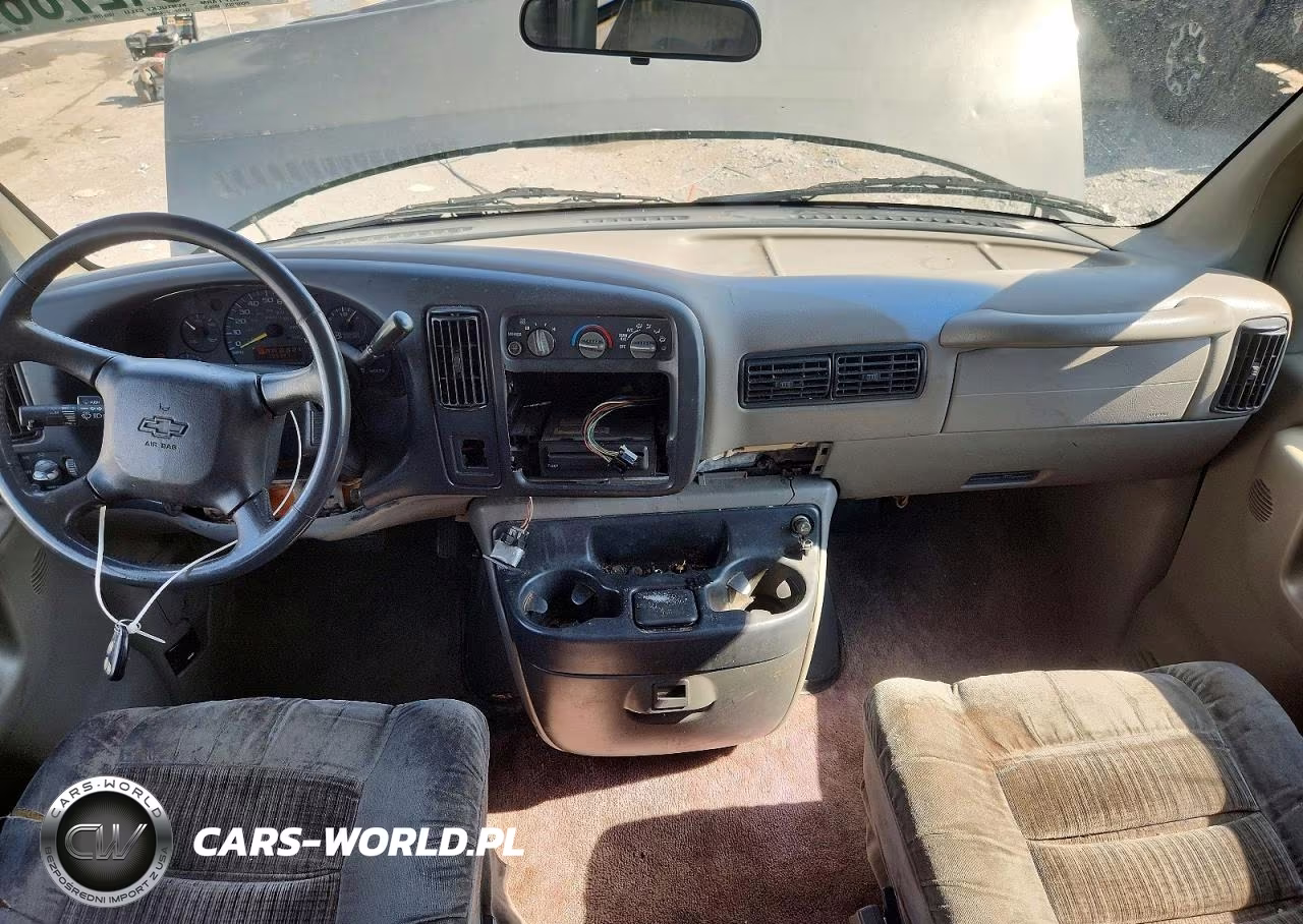1999 Chevrolet Express G1500 VIN:1GBFG15R0X1030546 - 8