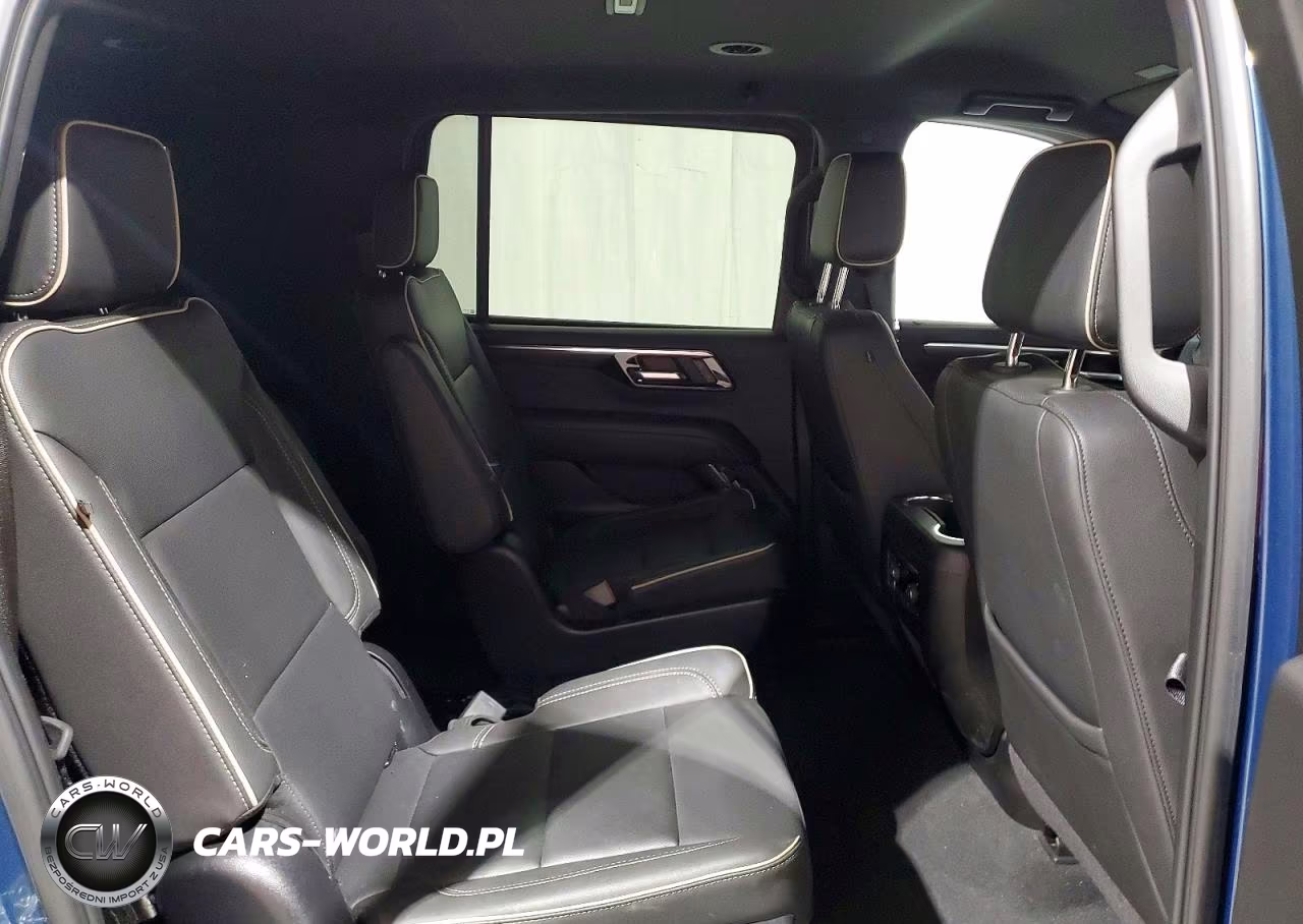 2025 Chevrolet Suburban K1500 Premier VIN:1GNS6FRD9SR369686 - 11