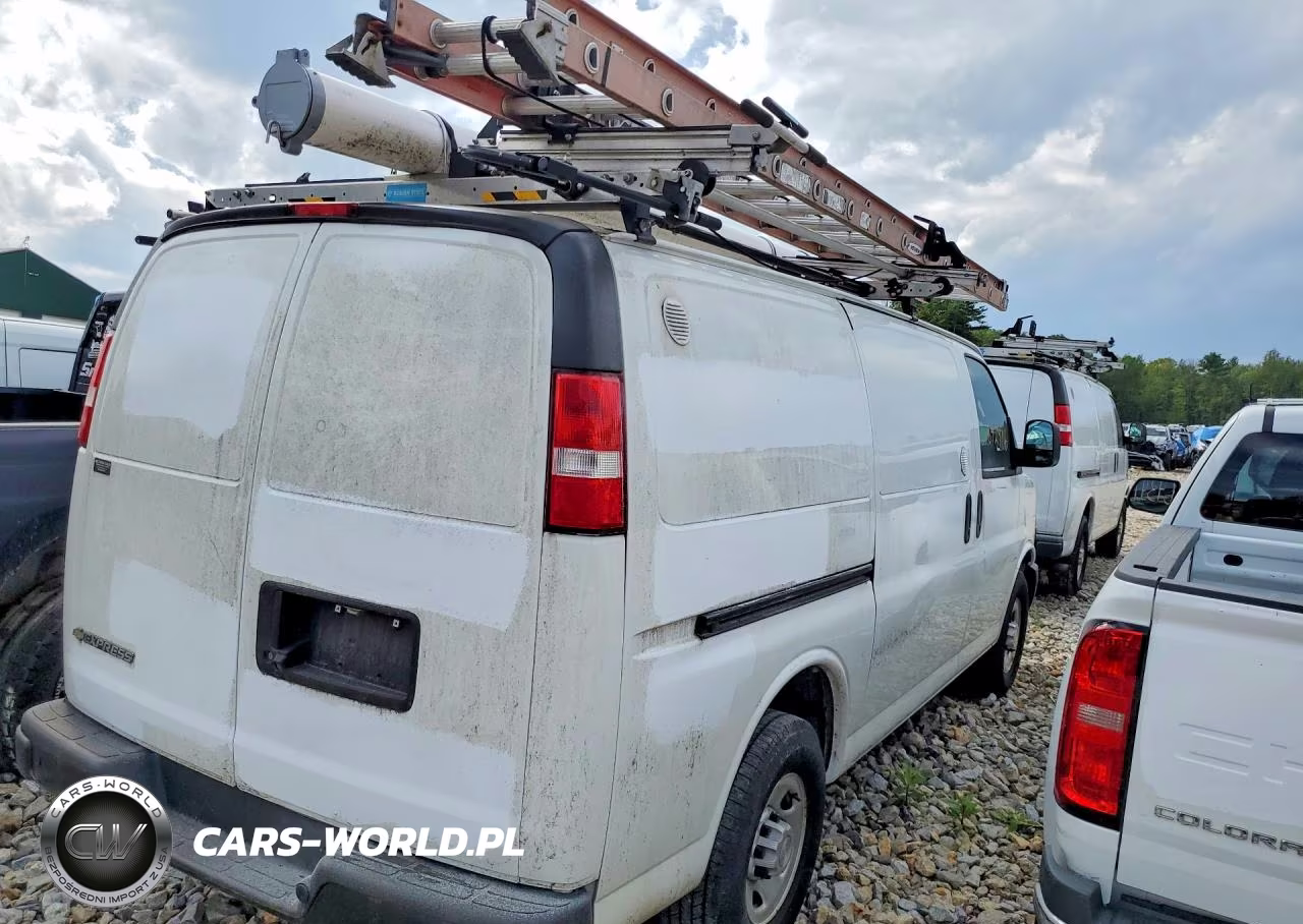 2020 Chevrolet Express G2500 VIN:1GCWGAFG7L1271071 - 3