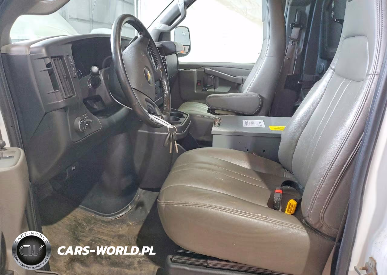 2020 Chevrolet Express G2500 VIN:1GCWGAFG7L1271071 - 7