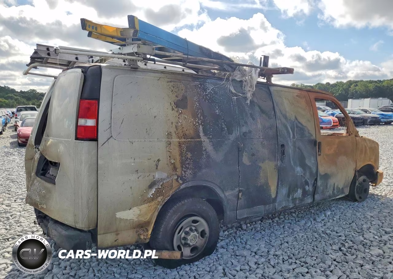 2022 Chevrolet Express G2500 VIN:1GCWGAFP4N1288915 - 3
