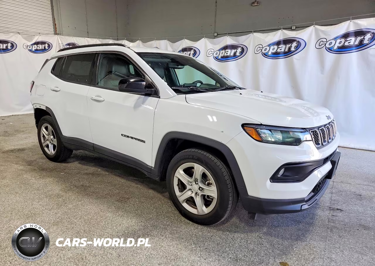 2023 Jeep Compass Latitude VIN:3C4NJDBN4PT561768 - 4