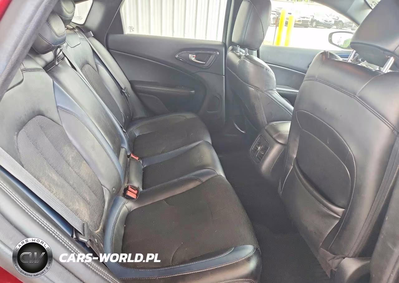 2015 Chrysler 200 S VIN:1C3CCCBB6FN531479 - 10