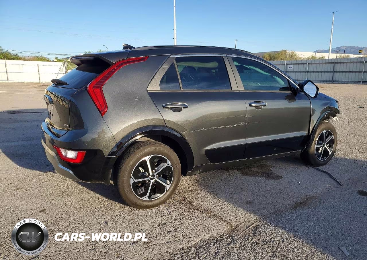 2025 Kia Niro Sx VIN:KNDCT3LEXS5239994 - 3