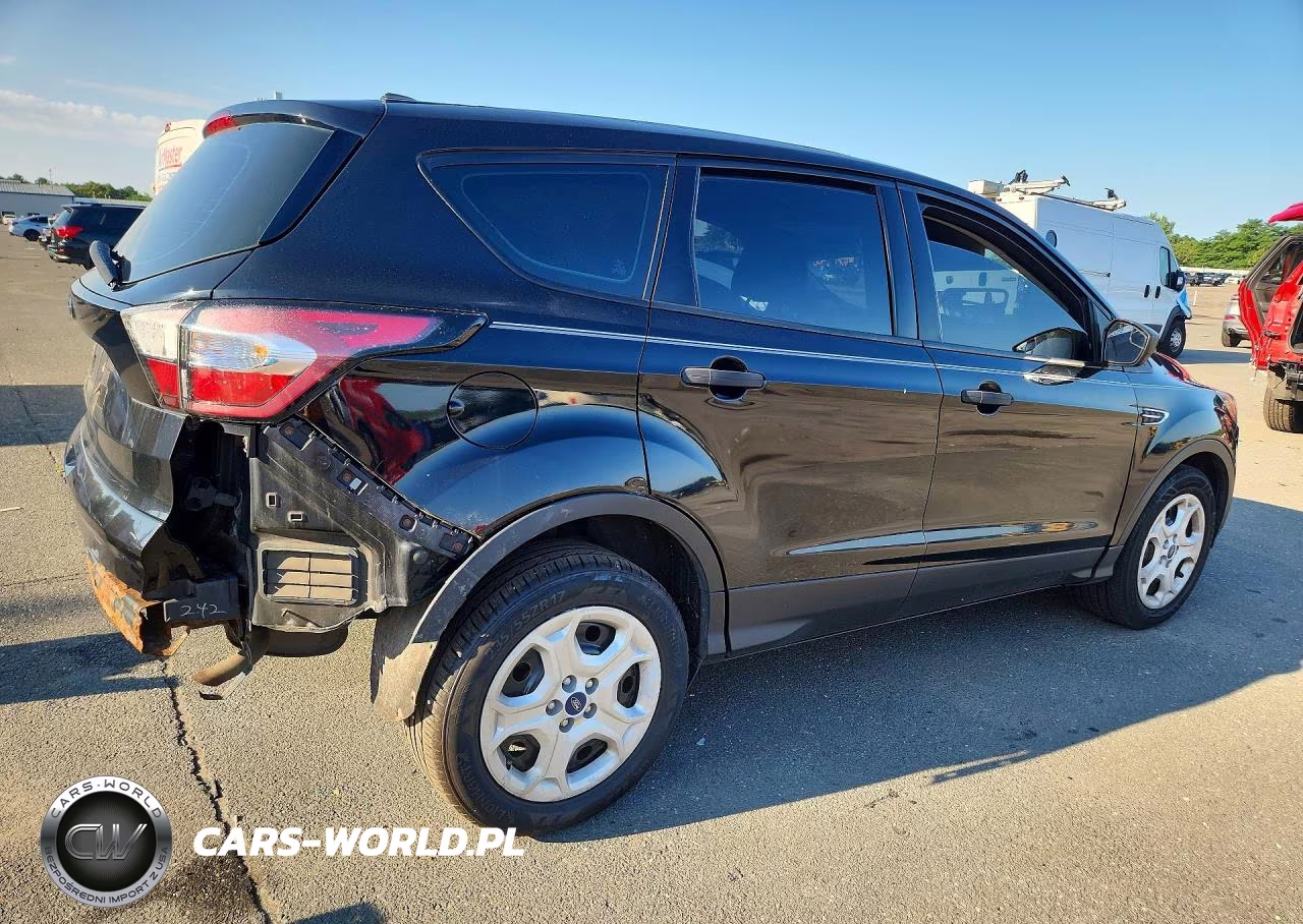 2017 Ford Escape S VIN:1FMCU0F7XHUB34634 - 3
