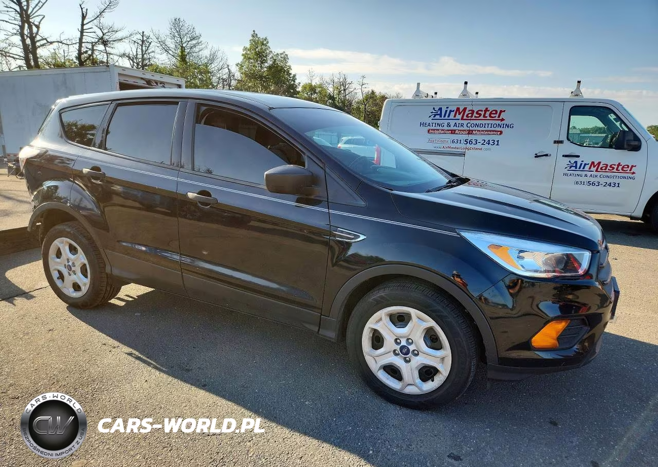 2017 Ford Escape S VIN:1FMCU0F7XHUB34634 - 4