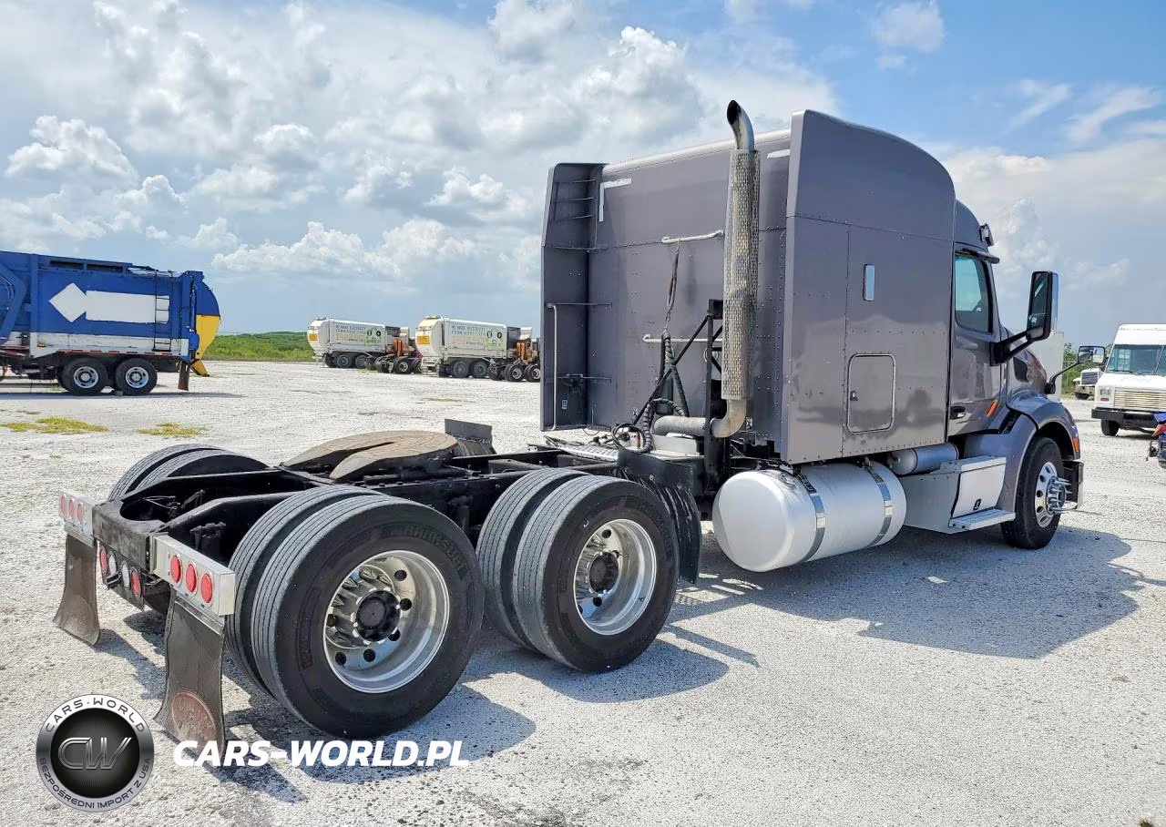 2014 Peterbilt 579 Semi Truck VIN:1XPBDP9X4ED234940 - 3