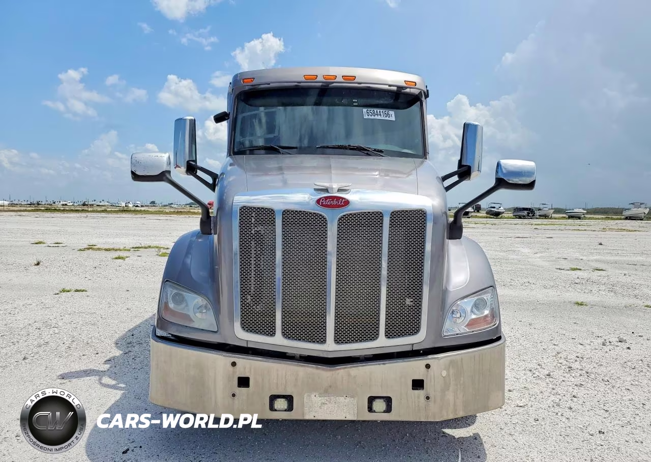 2014 Peterbilt 579 Semi Truck VIN:1XPBDP9X4ED234940 - 5