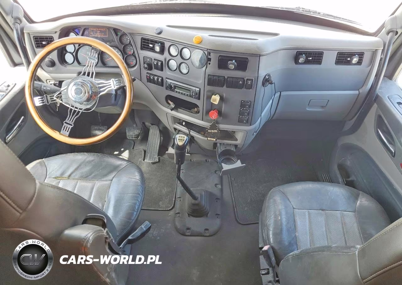 2014 Peterbilt 579 Semi Truck VIN:1XPBDP9X4ED234940 - 8
