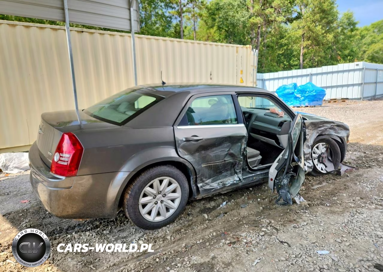 2008 Chrysler 300 Lx VIN:2C3KA43R28H133605 - 3