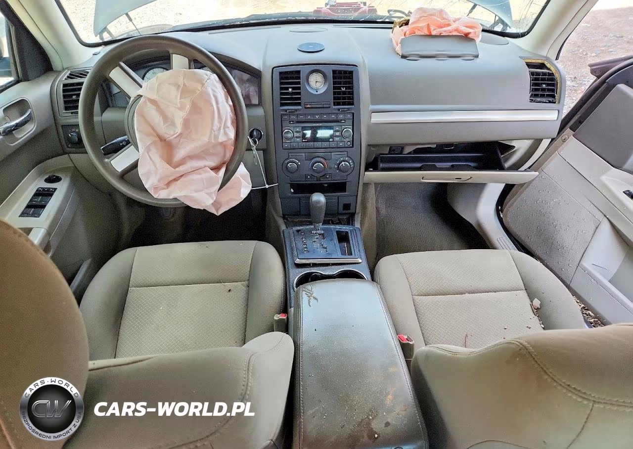 2008 Chrysler 300 Lx VIN:2C3KA43R28H133605 - 8