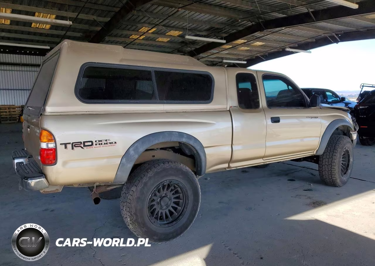 2002 Toyota Tacoma V6 VIN:5TEWN72N82Z044182 - 3