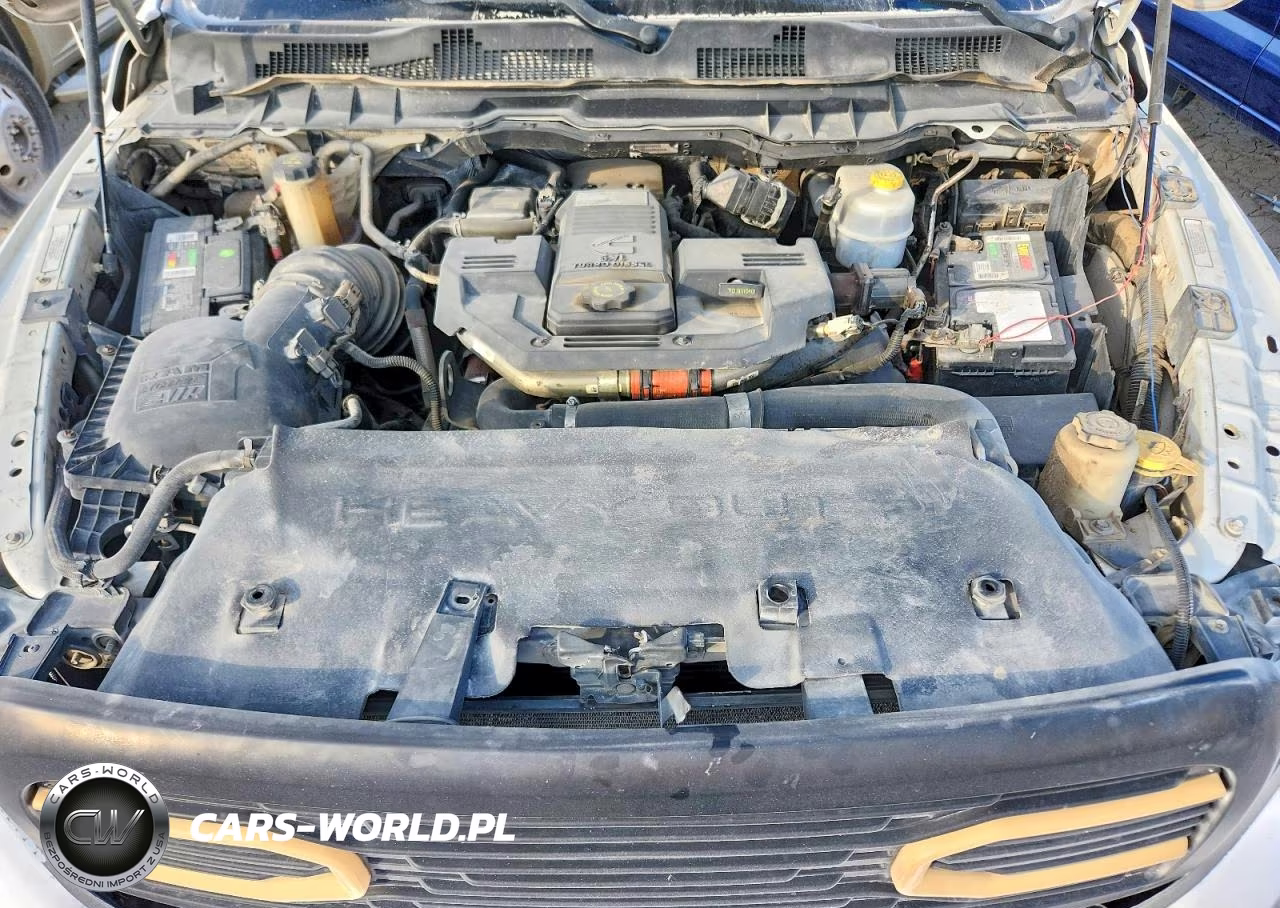 2018 Ram 3500 VIN:3C7WRSCL1JG346267 - 11