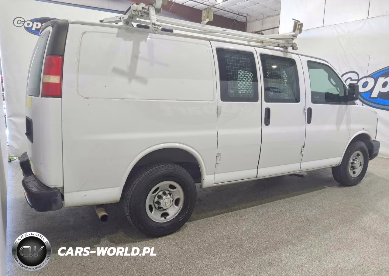 2016 Chevrolet Express G2500 VIN:1GCWGAFF0G1226857 - 3