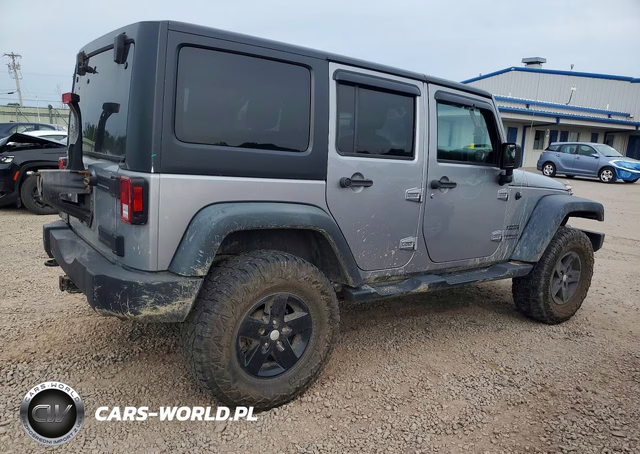 2015 Jeep Wrangler Unlimited Sport VIN:1C4BJWDG0FL523171 - 3