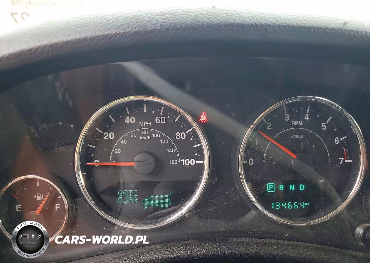 2015 Jeep Wrangler Unlimited Sport VIN:1C4BJWDG0FL523171 - 9