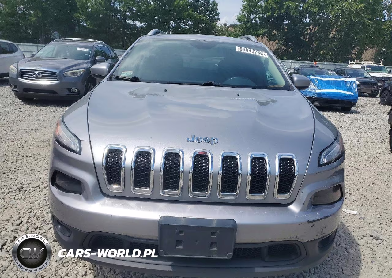 2017 Jeep Cherokee Latitude VIN:1C4PJMCB2HW632314 - 5