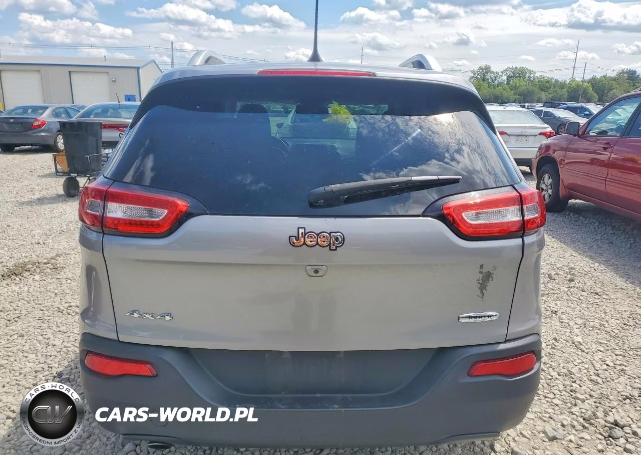 2017 Jeep Cherokee Latitude VIN:1C4PJMCB2HW632314 - 6