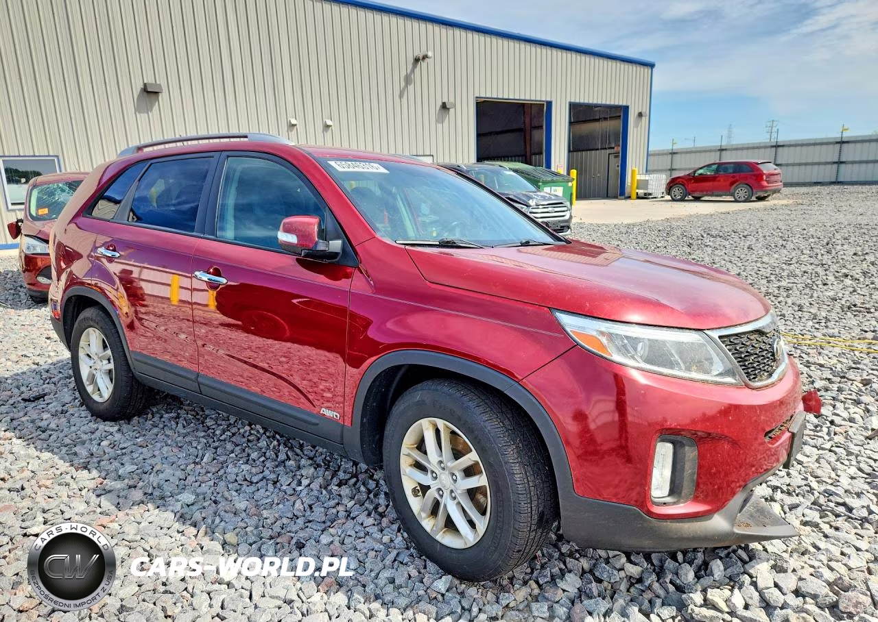 2015 Kia Sorento Lx VIN:5XYKTCA60FG642838 - 4