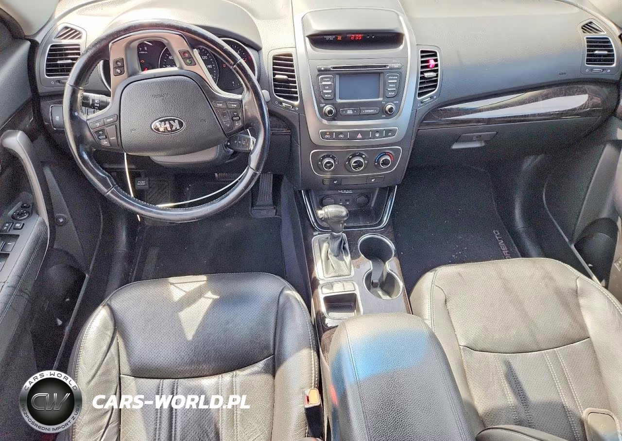 2015 Kia Sorento Lx VIN:5XYKTCA60FG642838 - 8