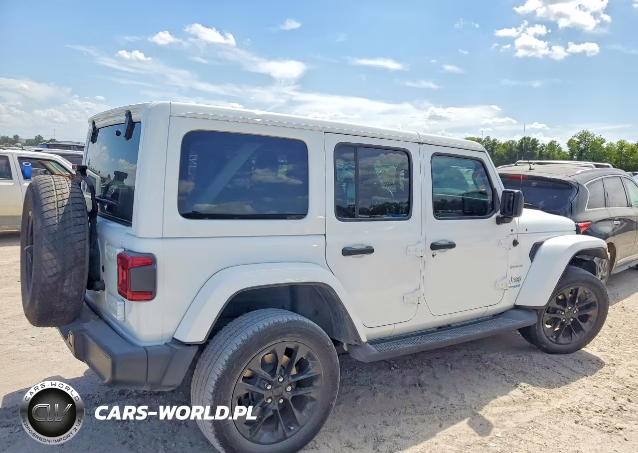 2022 Jeep Wrangler 4Xe Unlimited Sahara 4X4 VIN:1C4JJXP66NW108227 - 3