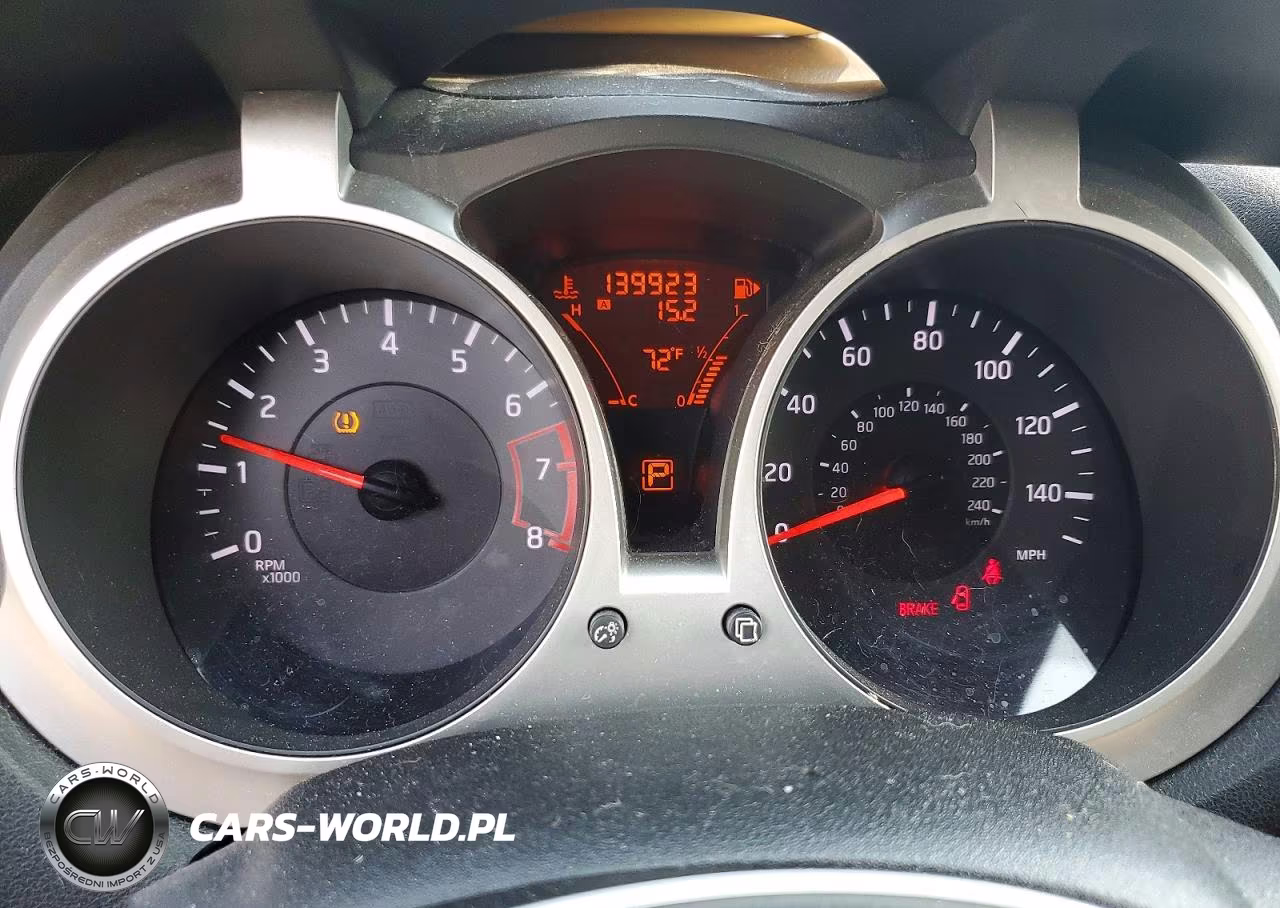 2011 Nissan Juke S VIN:JN8AF5MV0BT025850 - 9