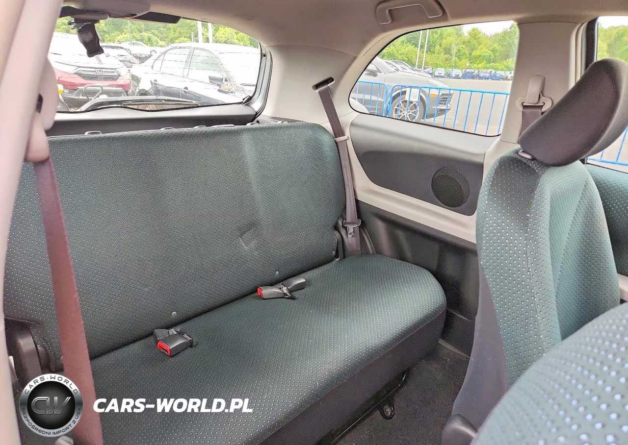 2007 Toyota Yaris Base VIN:JTDJT923775119927 - 10