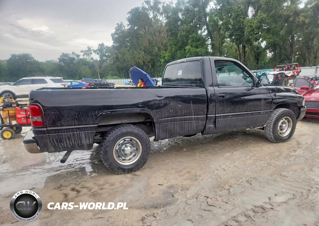 2000 Dodge Ram 1500 VIN:1B7HC16Y2YS585693 - 3