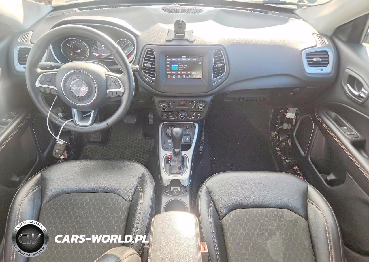 2019 Jeep Compass Latitude VIN:3C4NJDBB8KT600067 - 8