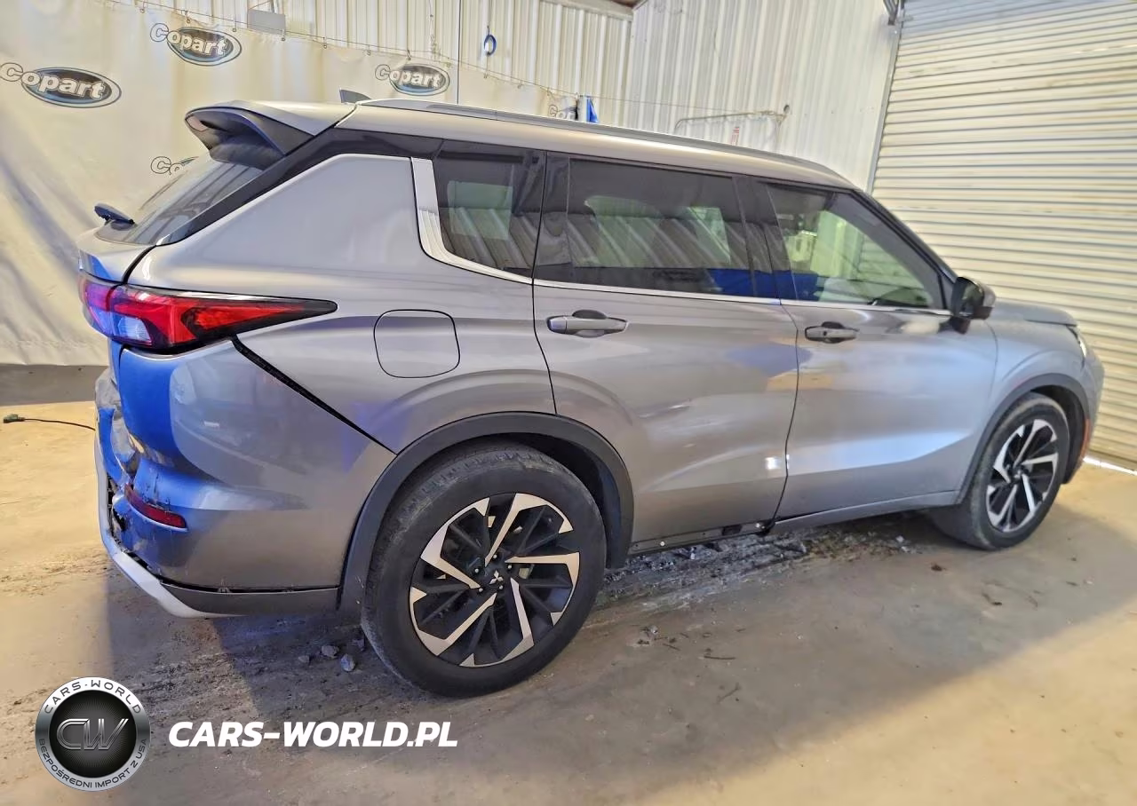 2023 Mitsubishi Outlander Sel VIN:JA4J3VA80PZ049552 - 3