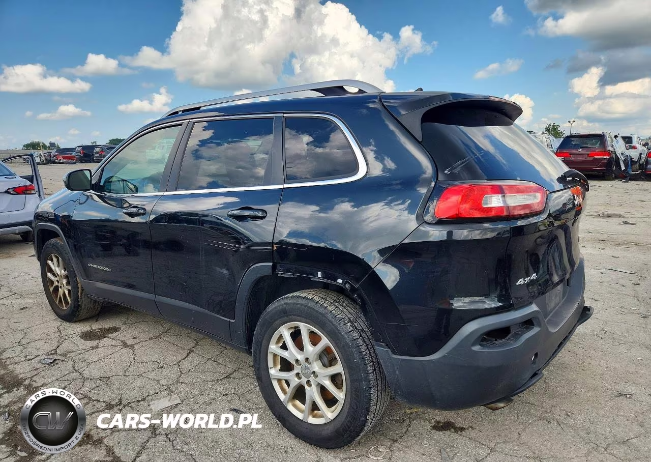 2015 Jeep Cherokee Latitude VIN:1C4PJMCB9FW653349 - 2