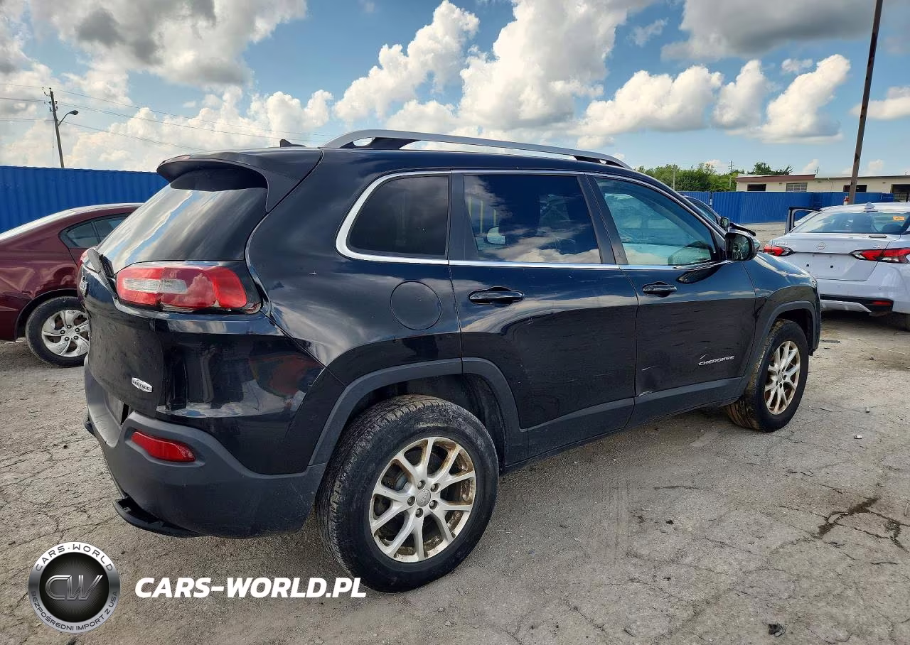 2015 Jeep Cherokee Latitude VIN:1C4PJMCB9FW653349 - 3