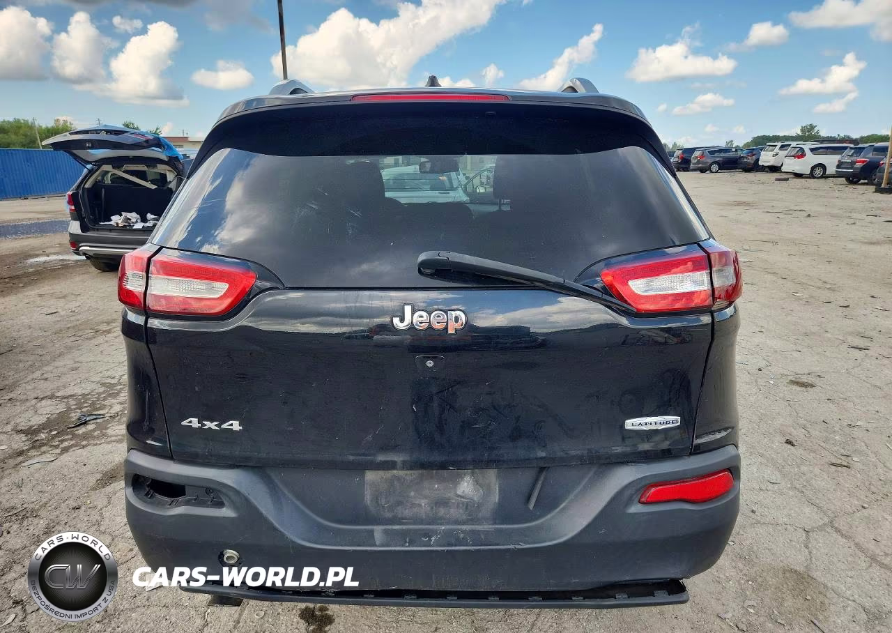 2015 Jeep Cherokee Latitude VIN:1C4PJMCB9FW653349 - 6