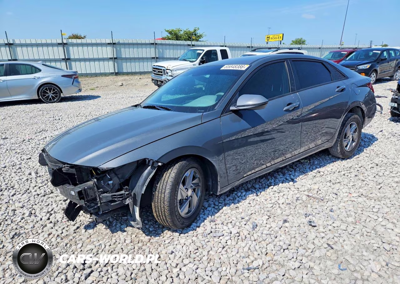 2024 Hyundai Elantra Se
