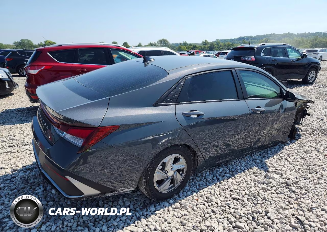 2024 Hyundai Elantra Se VIN:KMHLL4DG5RU660135 - 3