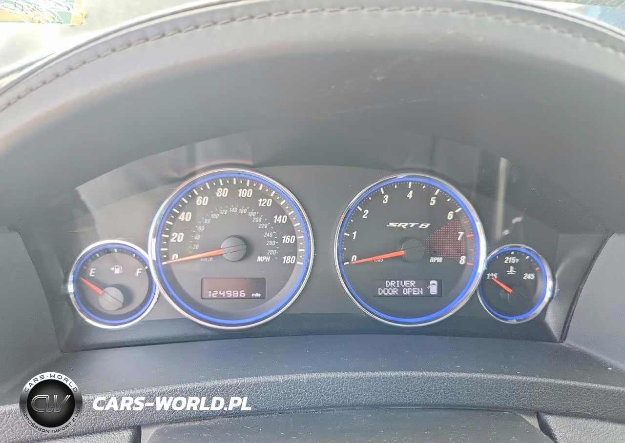 2009 Jeep Grand Cherokee Srt-8 VIN:1J8HR78W99C543958 - 9